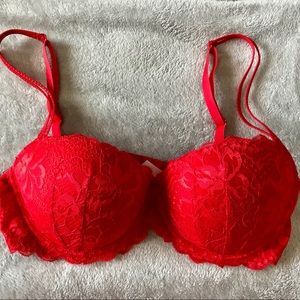 Victoria’s Secret date push-up!